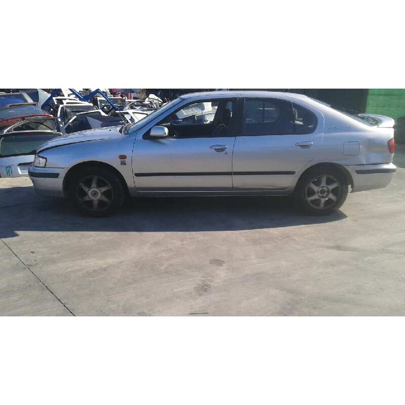 nissan primera berlina (p11) del año 1999