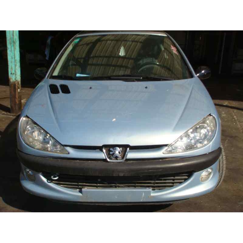 peugeot 206 berlina del año 2001