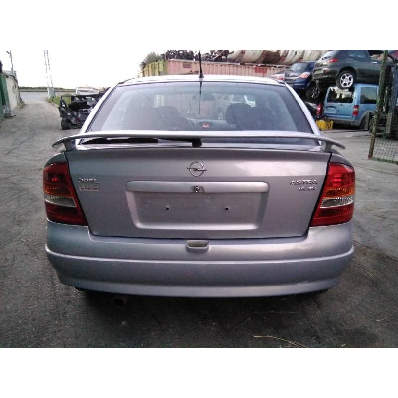 opel astra g berlina del año 2001