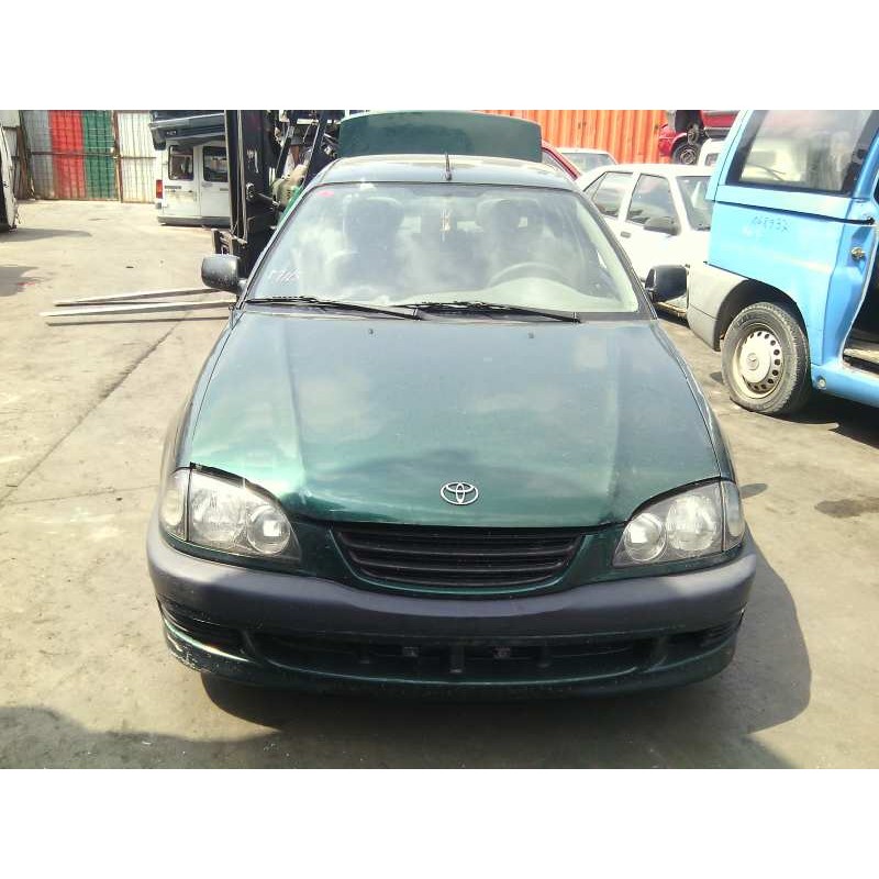 toyota avensis berlina (t 22) del año 1998