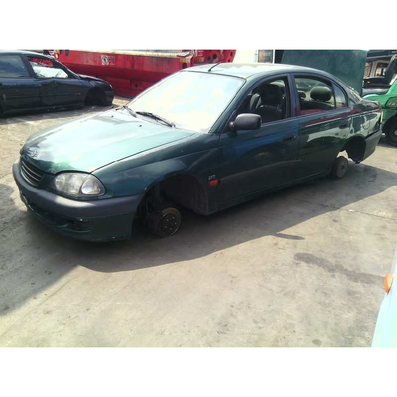 toyota avensis berlina (t 22) del año 1998