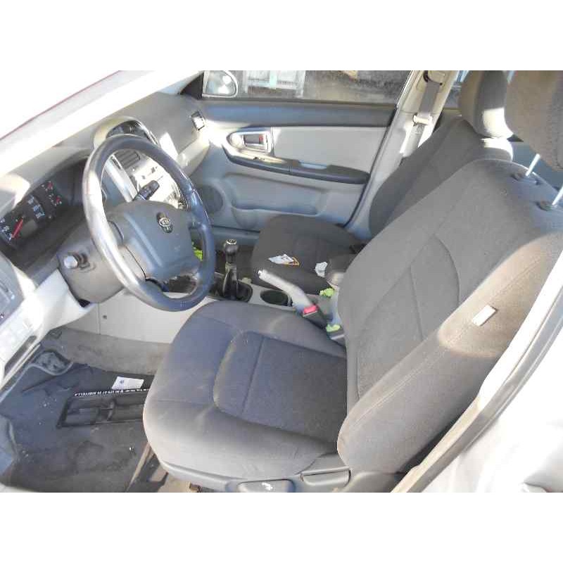 kia cerato del año 2005