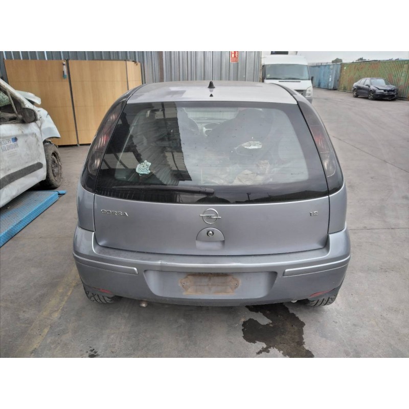 opel corsa c del año 2004