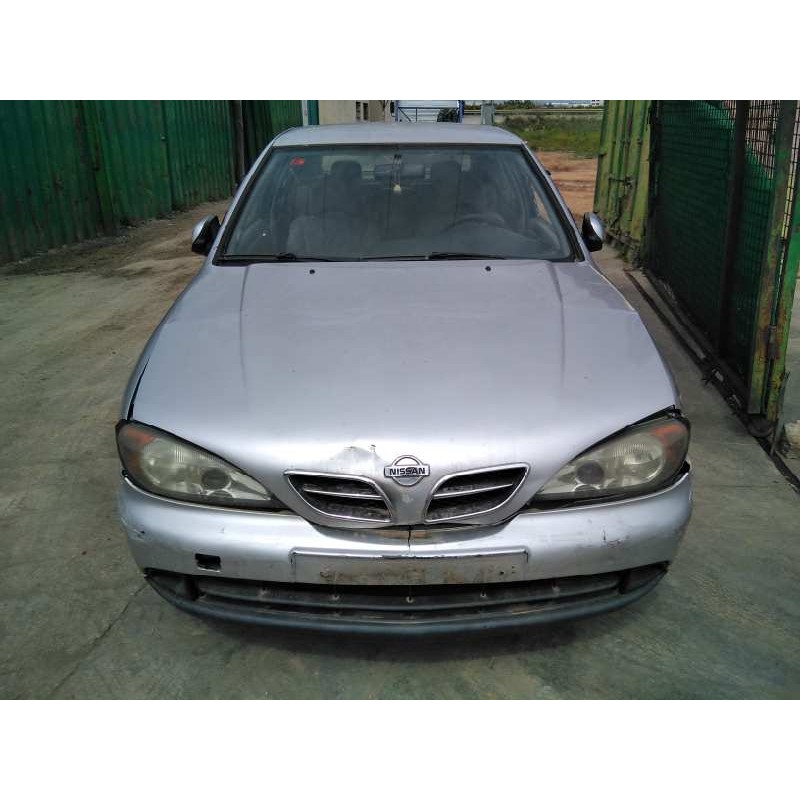 nissan primera berlina (p11) del año 2000