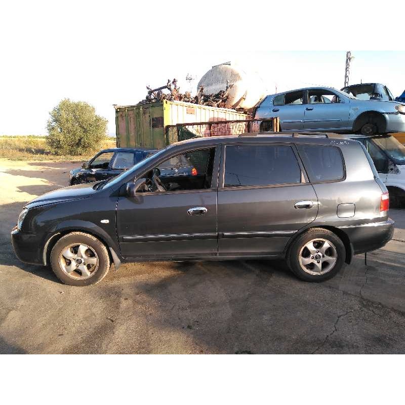 kia carens del año 2004