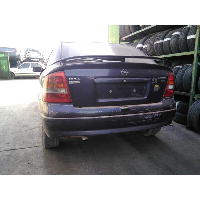 opel astra g berlina del año 1999
