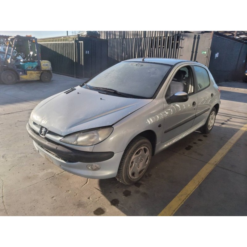peugeot 206 berlina del año 2001