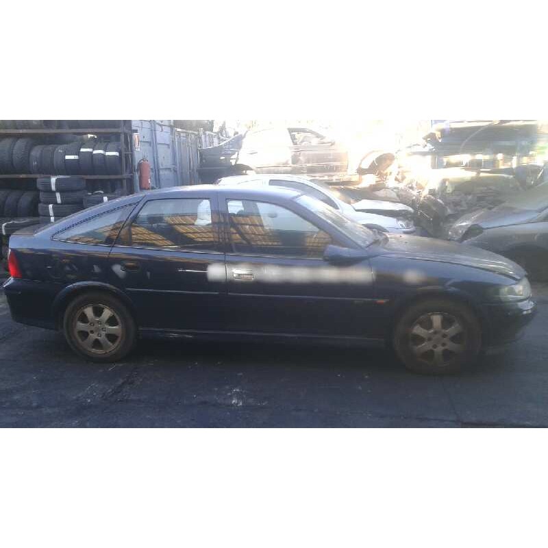 opel vectra b berlina del año 2000