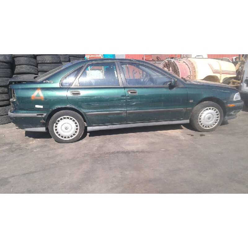 volvo s40 berlina del año 1998