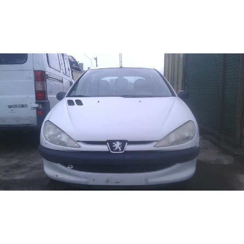 peugeot 206 berlina del año 2000