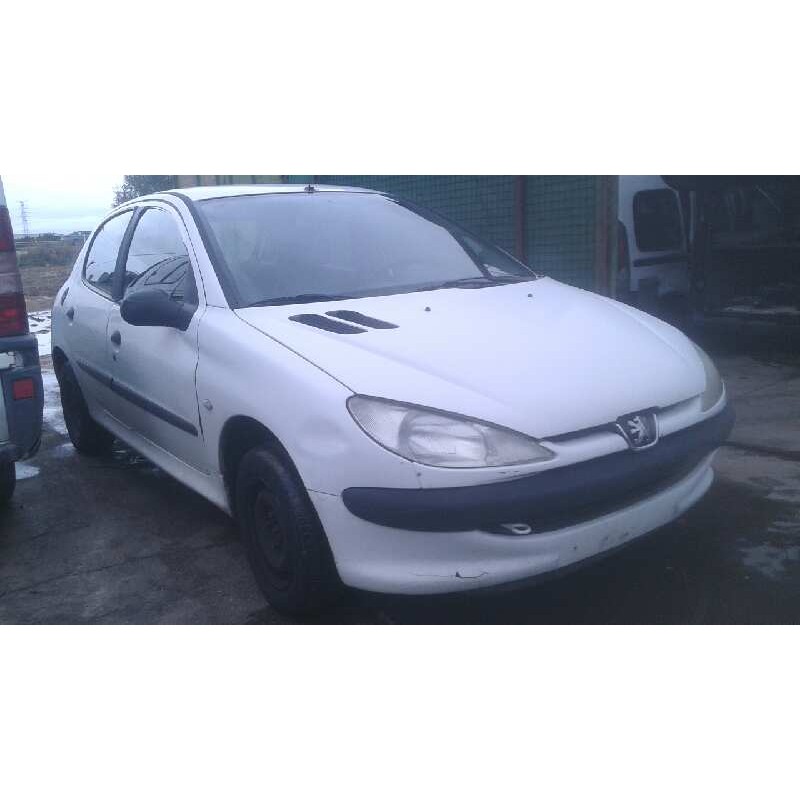 peugeot 206 berlina del año 2000