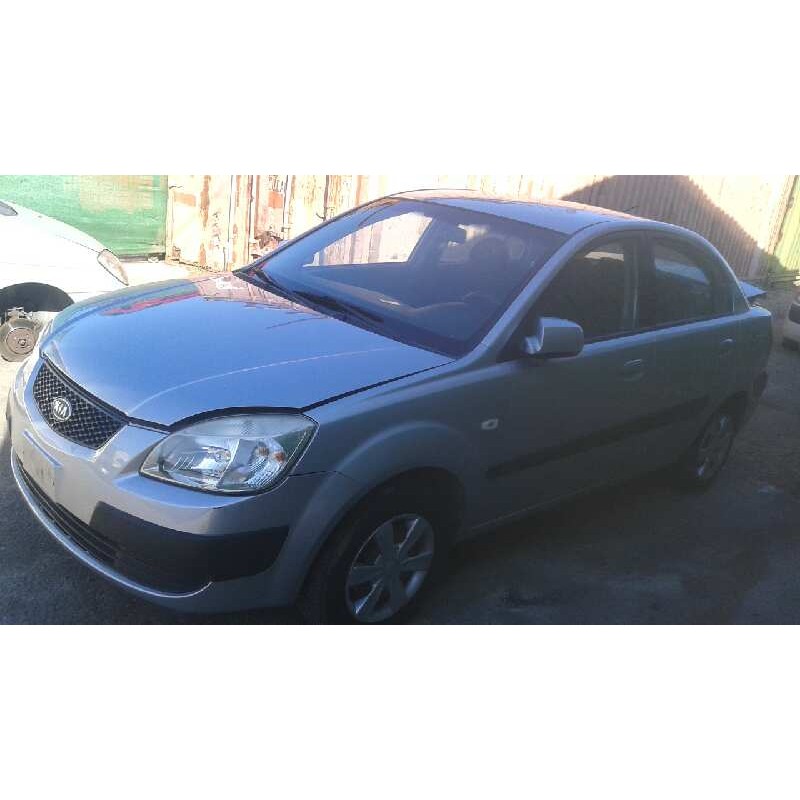 kia rio del año 2005
