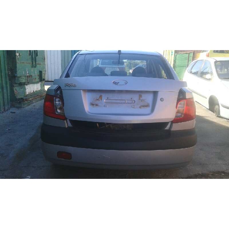 kia rio del año 2005