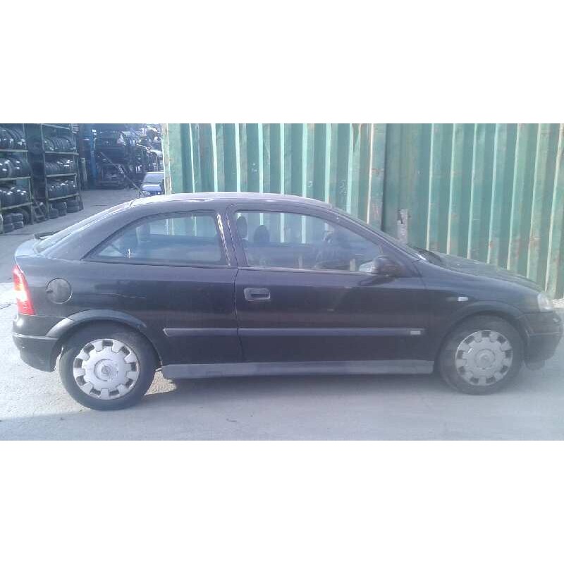 opel astra g berlina del año 2001