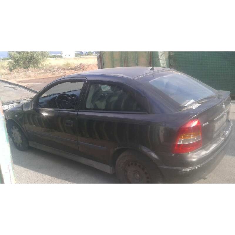 opel astra g berlina del año 2001
