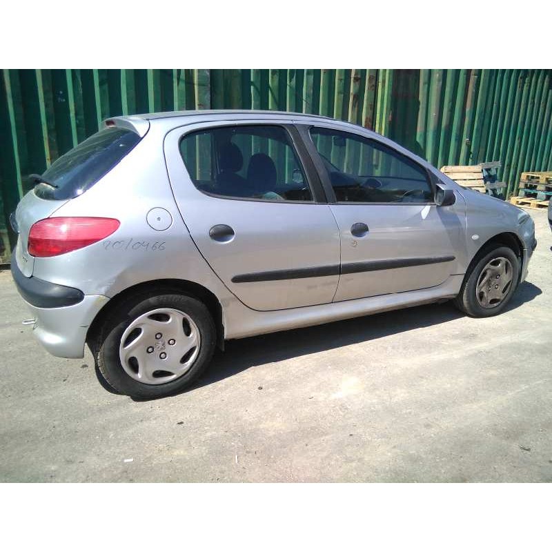 peugeot 206 berlina del año 2000