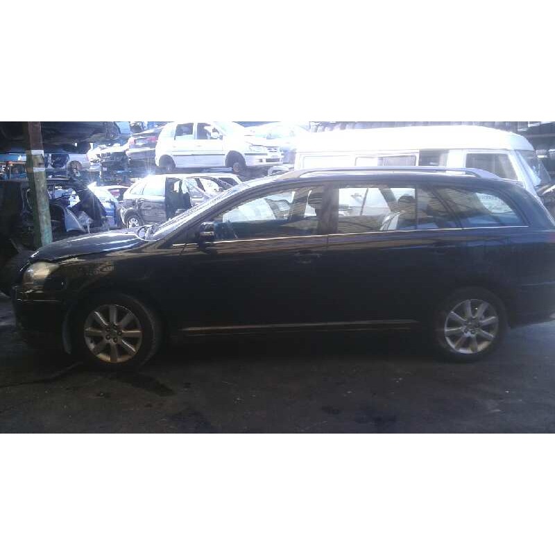 toyota avensis wagon (t25) del año 2006