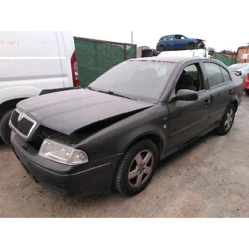 skoda octavia berlina (1u2) del año 2004