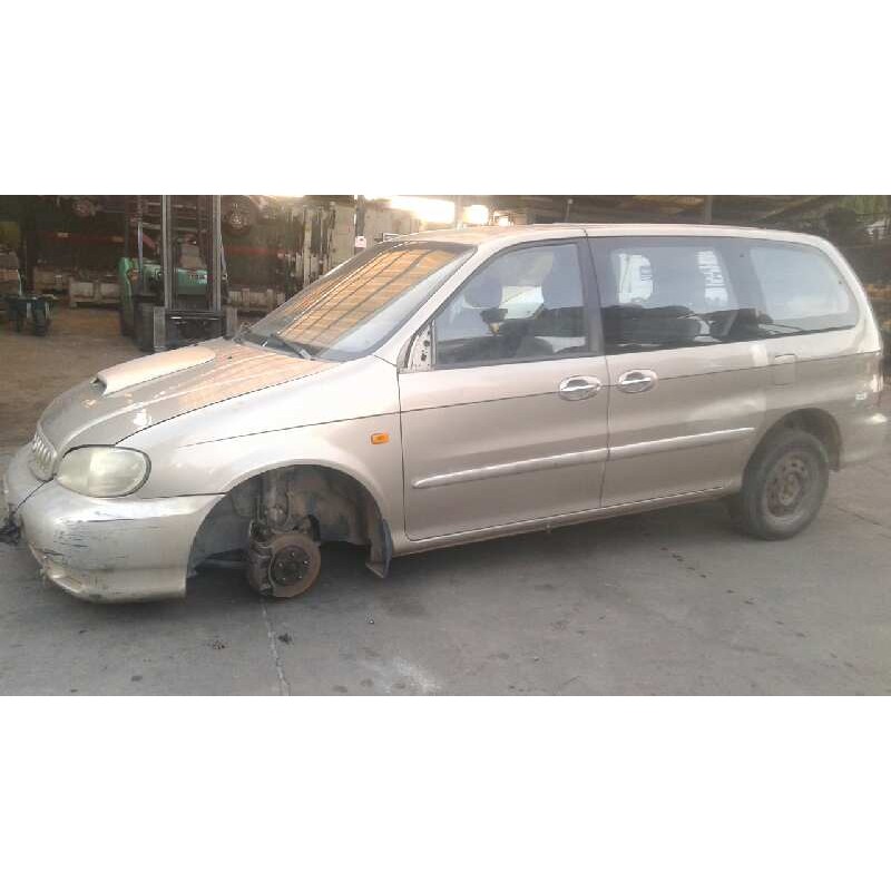 kia carnival del año 2001