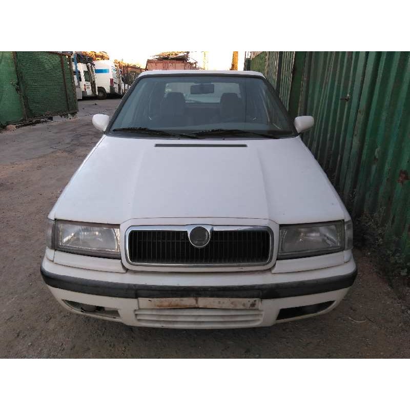 skoda felicia berlina ( 791) del año 1999