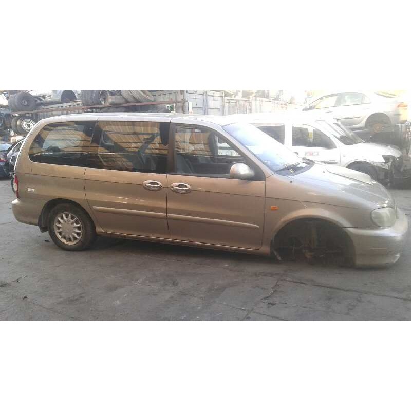 kia carnival del año 2001