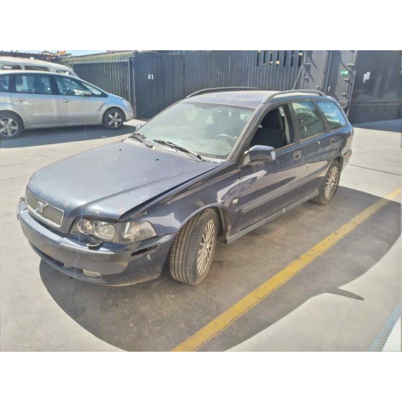 volvo v40 familiar del año 2003