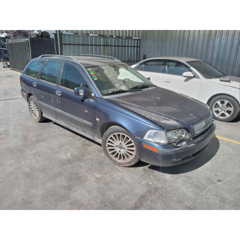 volvo v40 familiar del año 2003