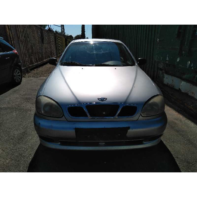 daewoo lanos del año 1999