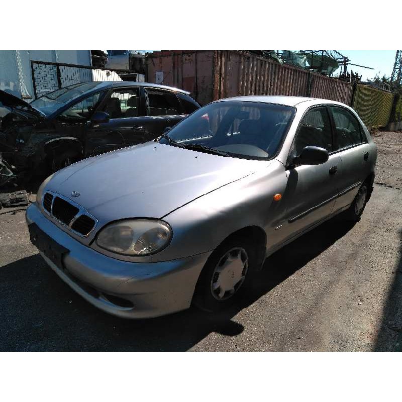 daewoo lanos del año 1999