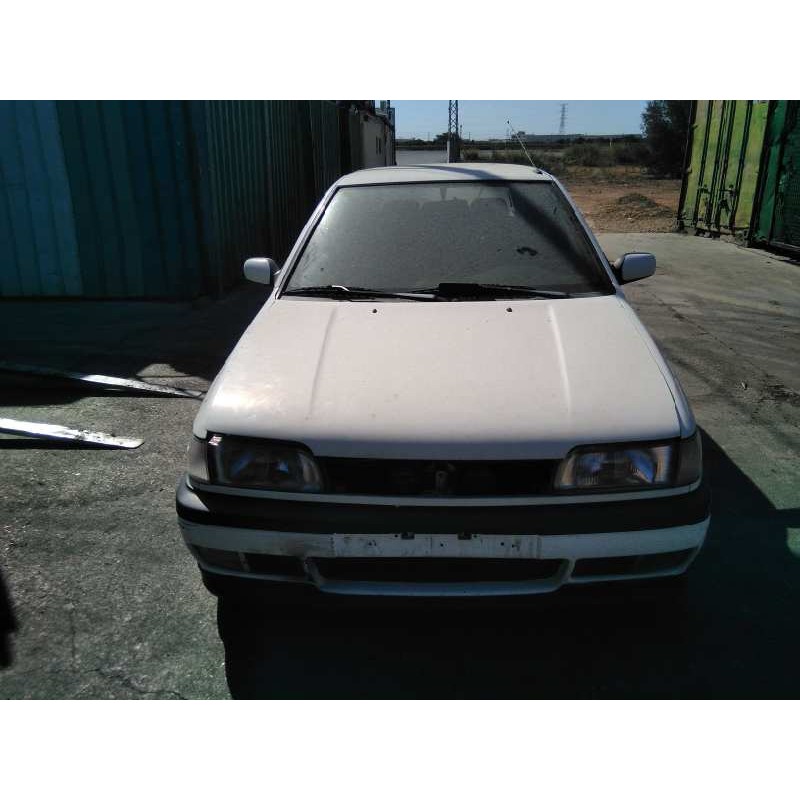nissan sunny berlina (n14) del año 1993
