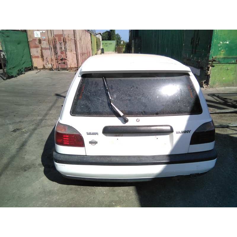 nissan sunny berlina (n14) del año 1993