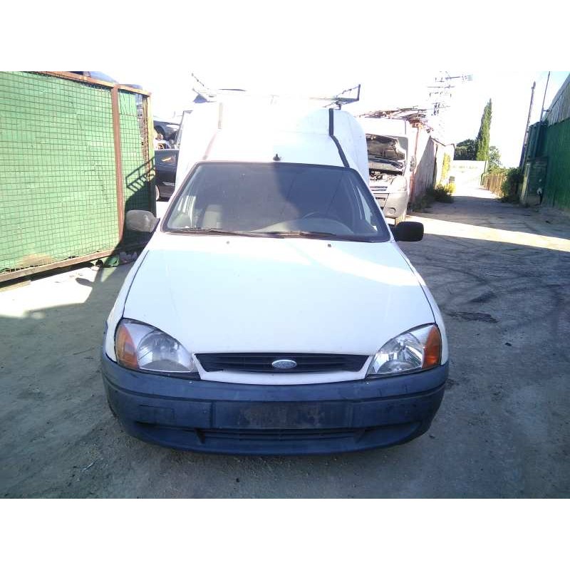 ford fiesta courier del año 2000