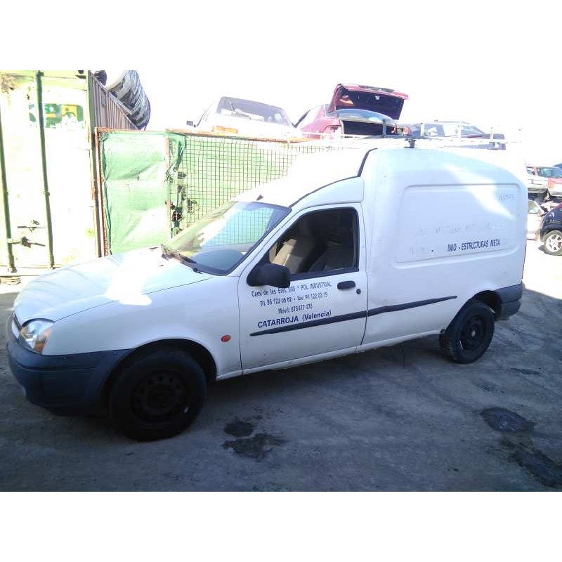 ford fiesta courier del año 2000