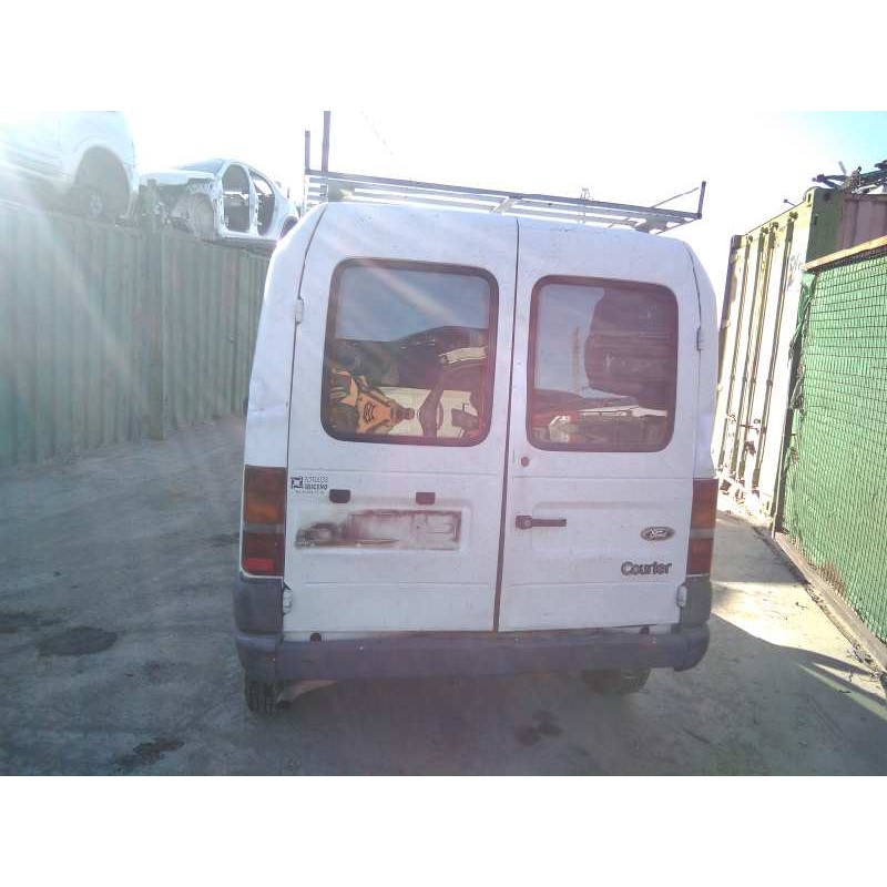 ford fiesta courier del año 2000