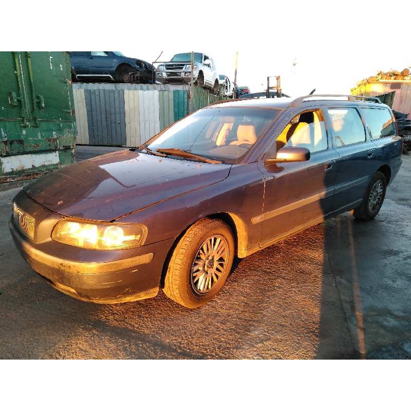 volvo v70 familiar del año 2004