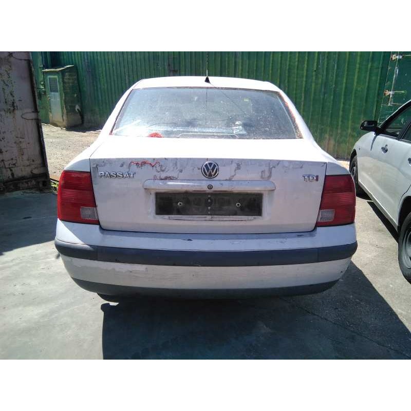 volkswagen passat berlina (3b2) del año 1999
