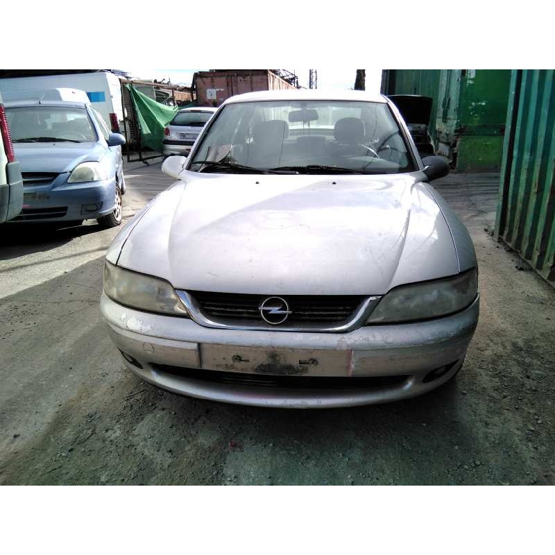 opel vectra b berlina del año 2001
