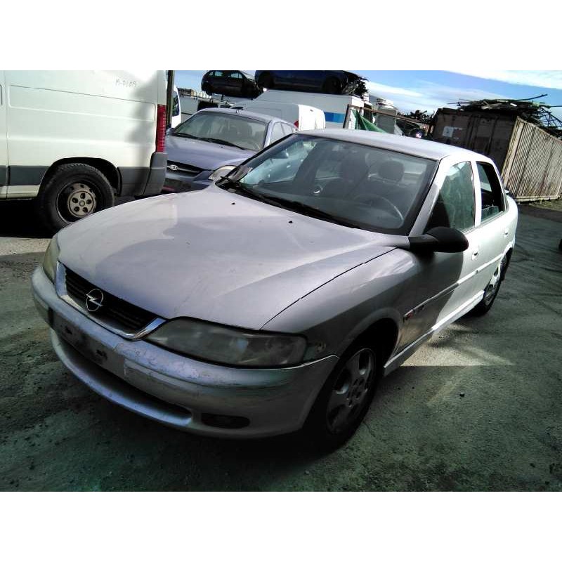 opel vectra b berlina del año 2001
