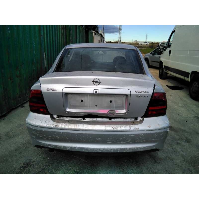 opel vectra b berlina del año 2001