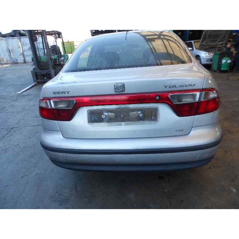 seat toledo (1m2) del año 2000