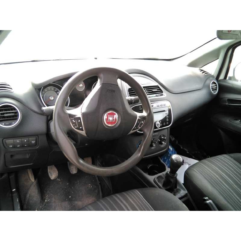 fiat punto (evo) (199) del año 2011
