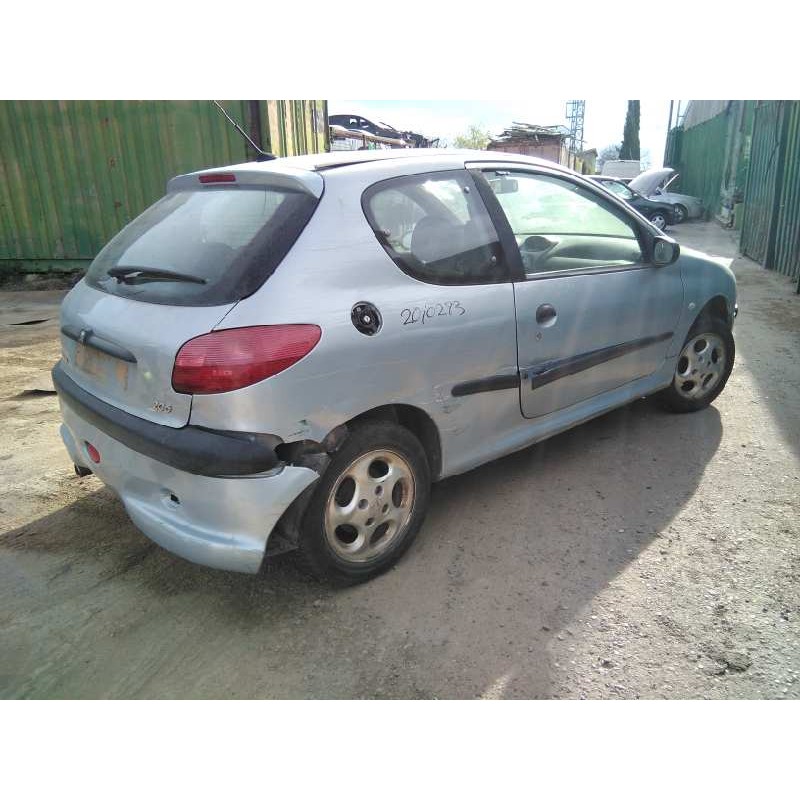 peugeot 206 berlina del año 2002