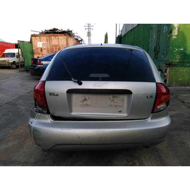 kia rio del año 2002