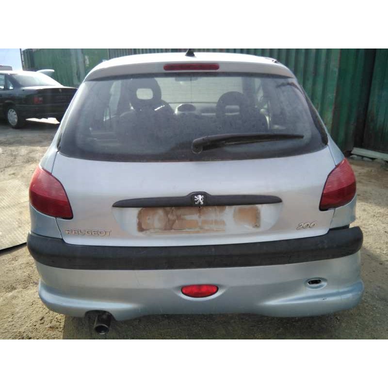 peugeot 206 berlina del año 2002