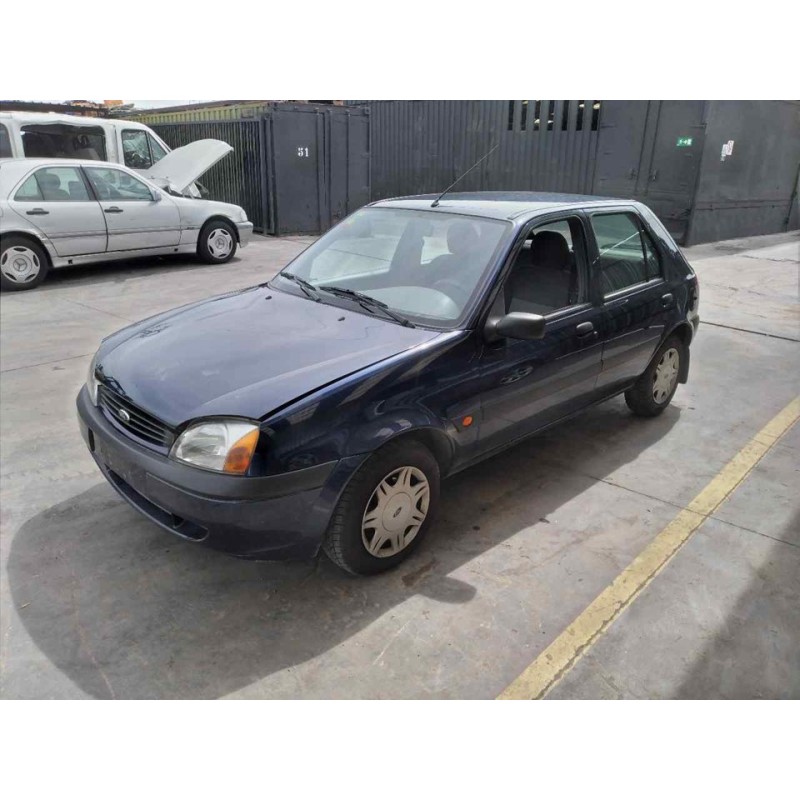 ford fiesta berlina (dx) del año 2000