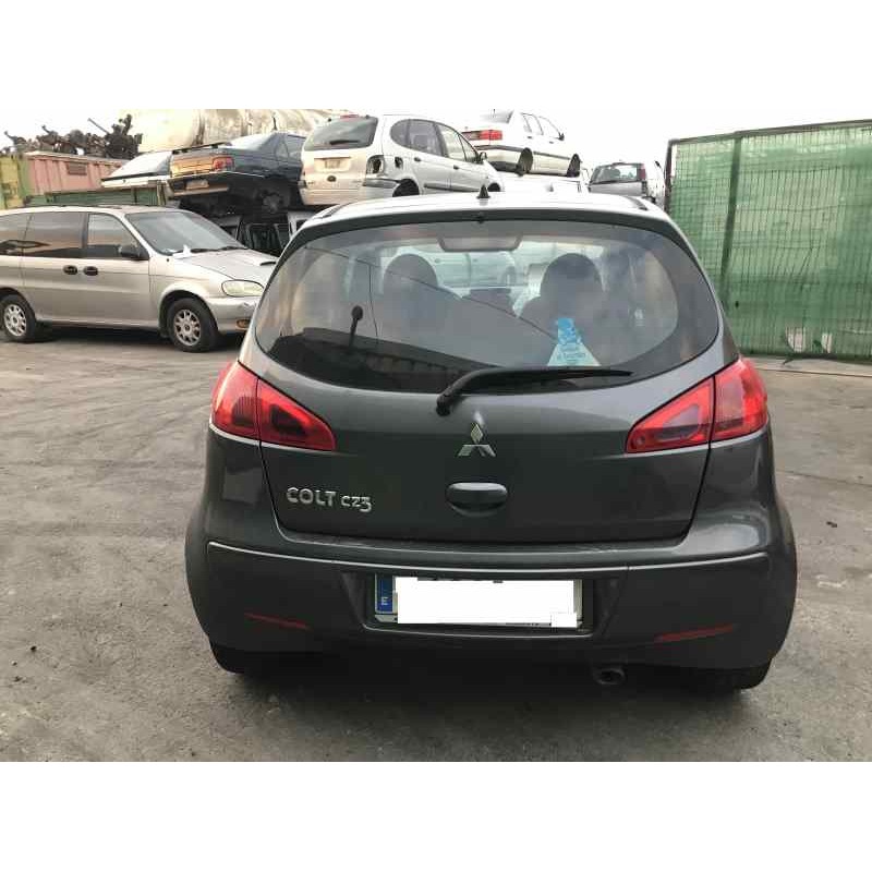mitsubishi colt berlina 3 (cz) del año 2007