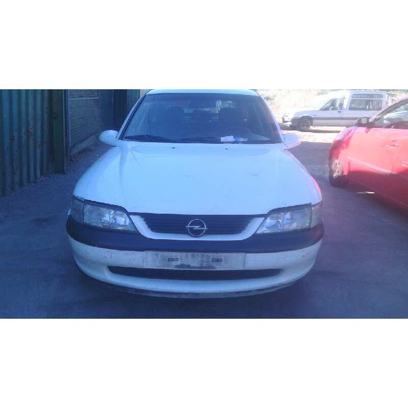 opel vectra b berlina del año 1998