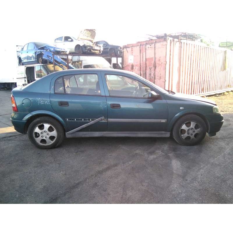 opel astra g berlina del año 2001