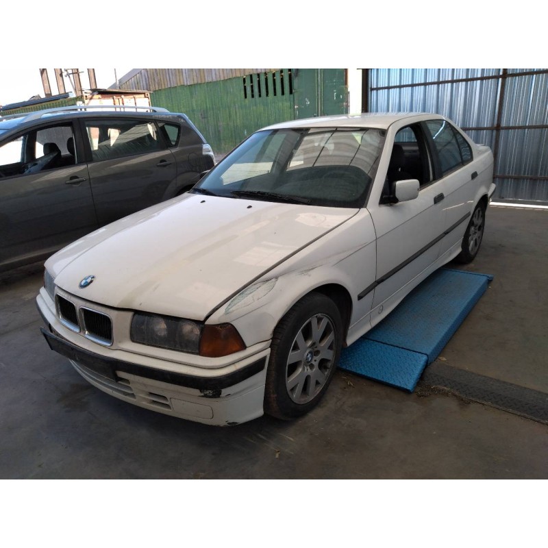 bmw serie 3 berlina (e36) del año 1994