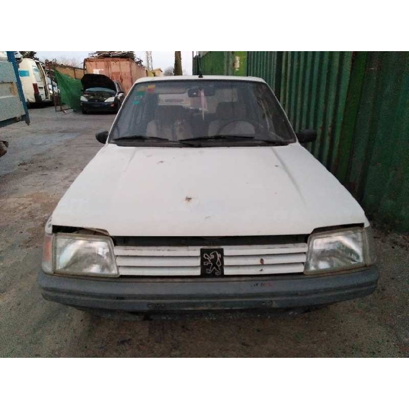 peugeot 205 berlina del año 1991